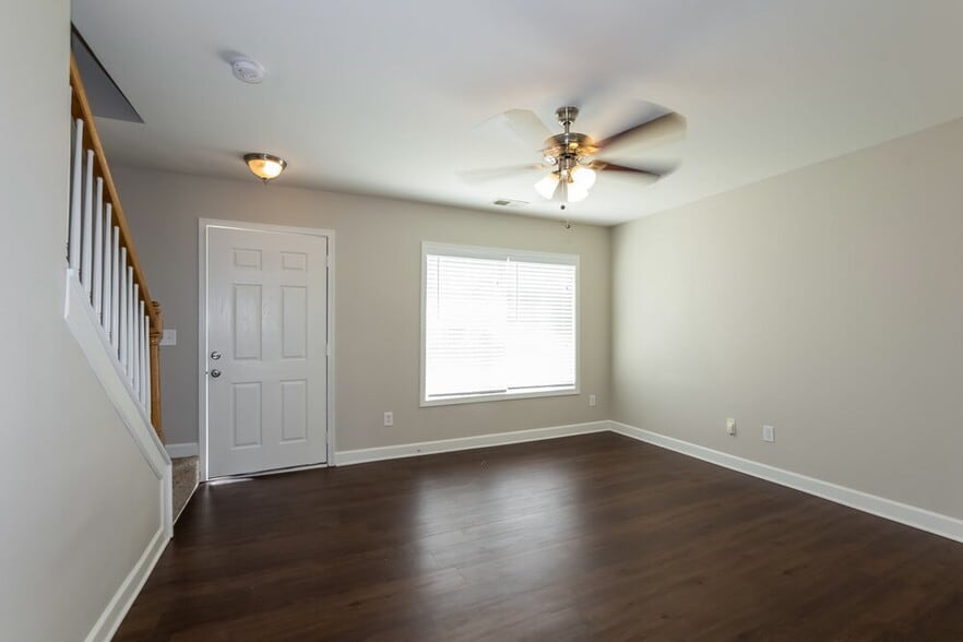 Building Photo - 1003 Korp Rd