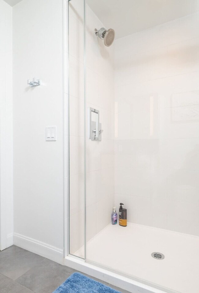 Building Photo - 360 Foley St