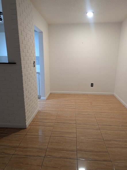 Building Photo - 20400 NW 7th Ave