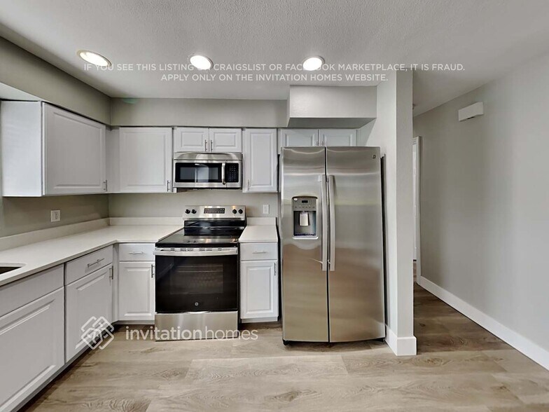 Building Photo - 310 93rd Ave N