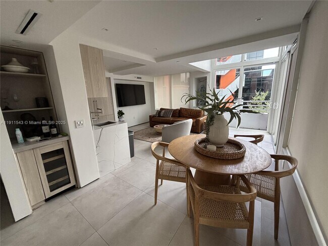 Building Photo - 2801 Florida Ave