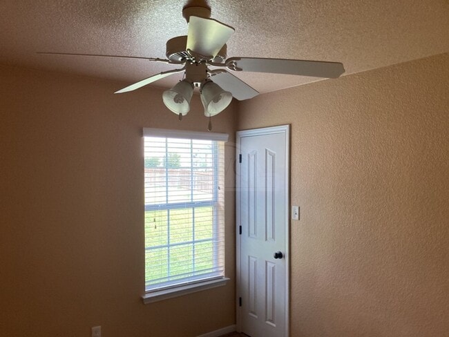Building Photo - 4703 Autumn Valley Dr
