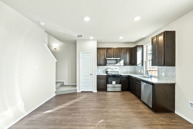 Building Photo - 5118 Sandstone Wy