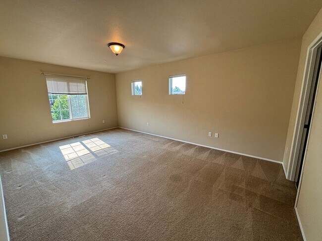Building Photo - 3210 Sheaser Way