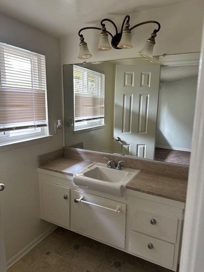 Building Photo - RANCHO PALOS VERDES 3 BDRM/2 BATH HOME FOR LEASE!