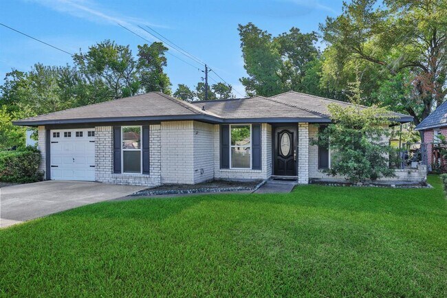 Primary Photo - 8638 Cottage Gate Ln
