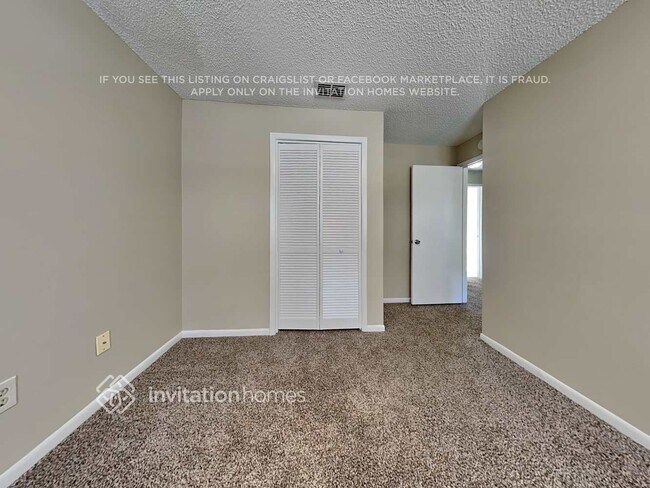 Building Photo - 1623 Palm Leaf Dr