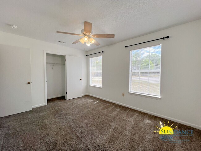 Building Photo - Spacious Two-Story 4BR Cul-De-Sac Home in South Crestview!