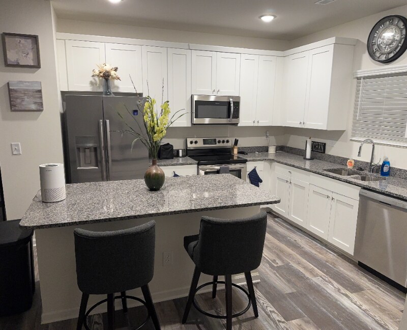 Building Photo - 533 Gantt St