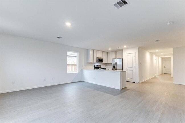 Building Photo - 16606 River Grass Trl