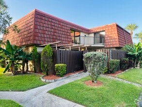 Building Photo - 8559 Boca Rio Dr