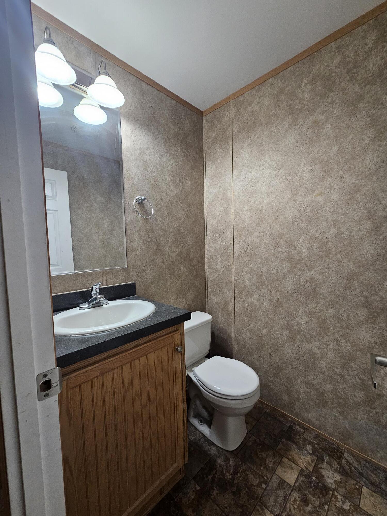 Building Photo - 28 Hillside Ln