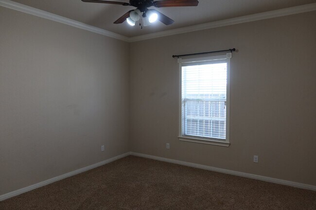 Building Photo - Charming 3-Bedroom Home with 2 Full Baths in Waco, TX - Perfect for Your Family!