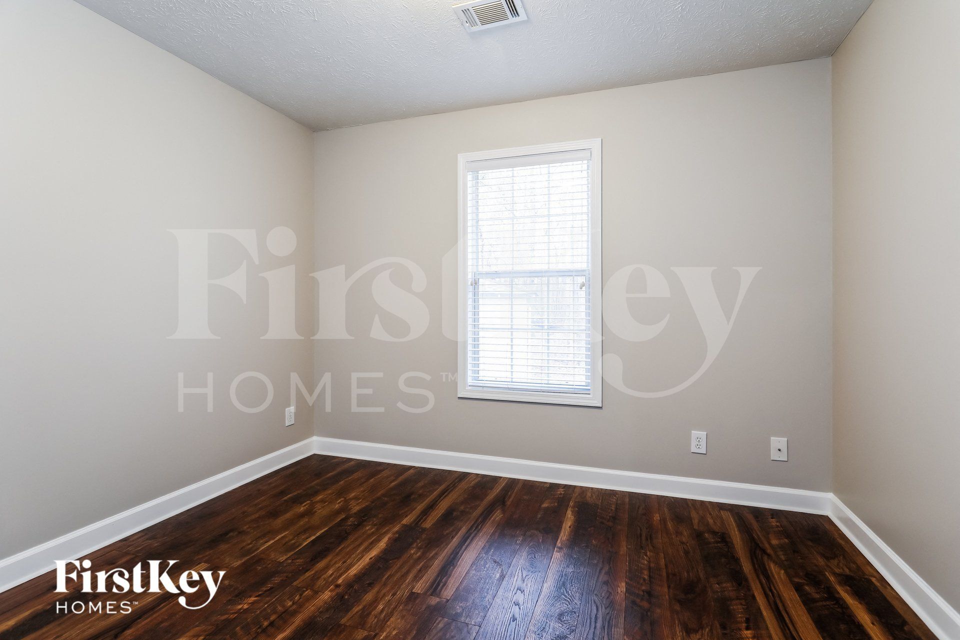 Building Photo - 241 Ryan Rd