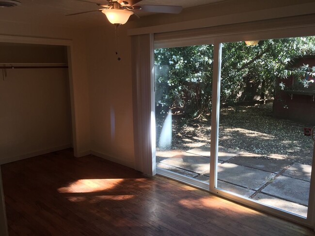 Building Photo - **Reserve for SUMMER 2026** - Tropicana House