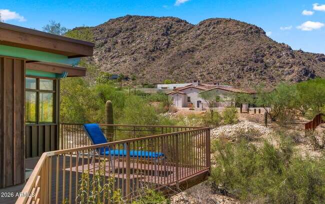 Building Photo - 6102 E Quartz Mountain Rd