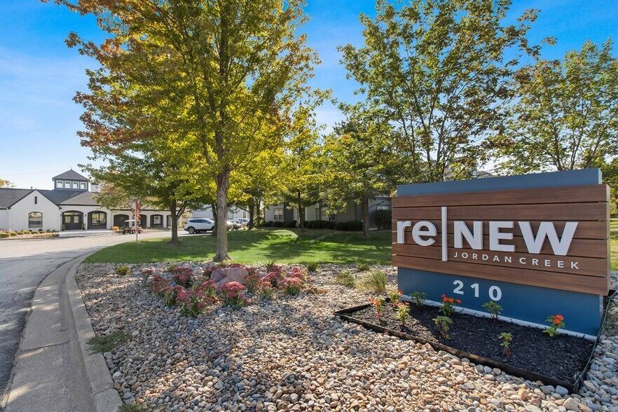 ReNew Jordan Creek 210 S Prairie View Dr West Des Moines IA 50266