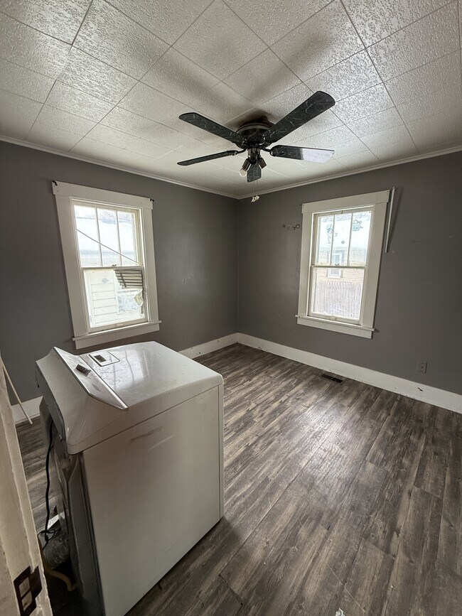 Building Photo - 1512 N Walnut Grove Ave