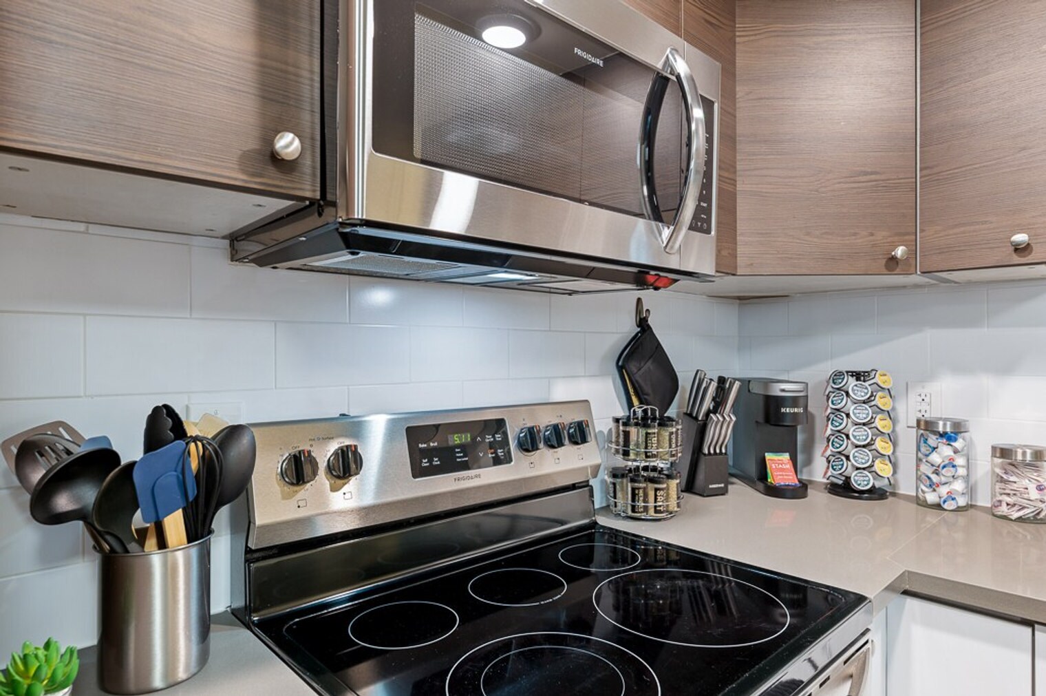 Building Photo - 10215 SE 6th St