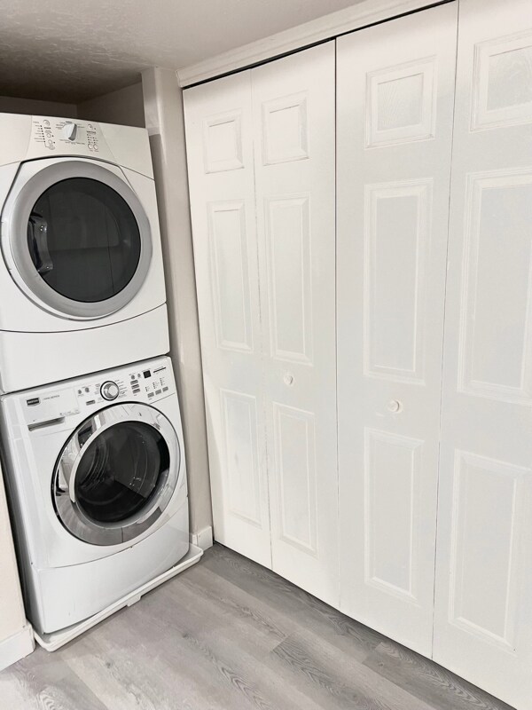 Building Photo - 6291 Liza Ln