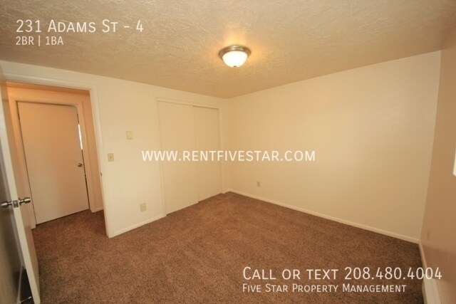 Building Photo - 231 Adams St