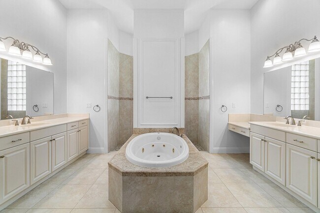 Building Photo - 6641 Conch Ct
