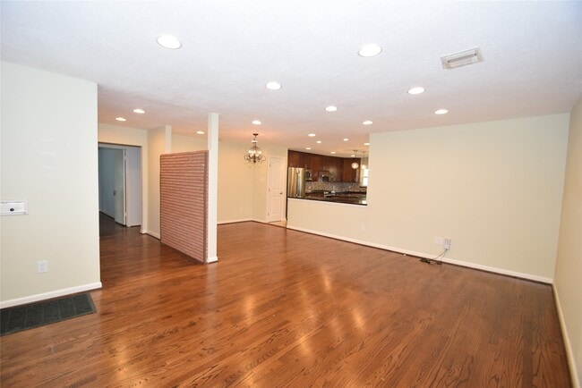 Building Photo - 8434 Bluegate St