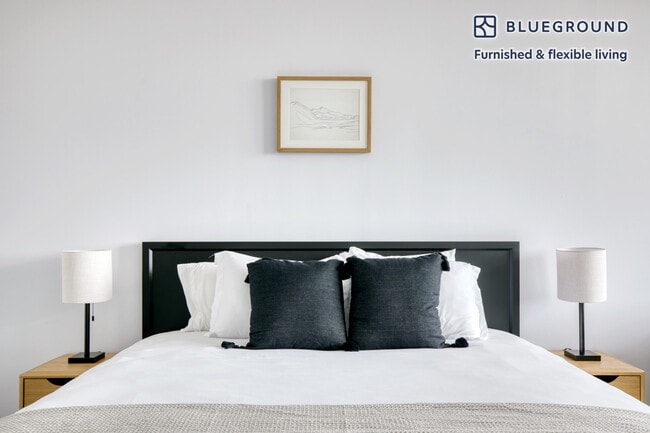 Building Photo - 700 N Spaulding Ave