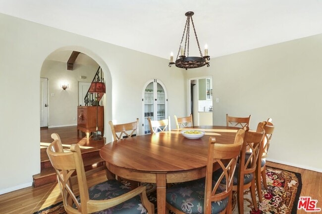 Building Photo - 2071 Escarpa Dr