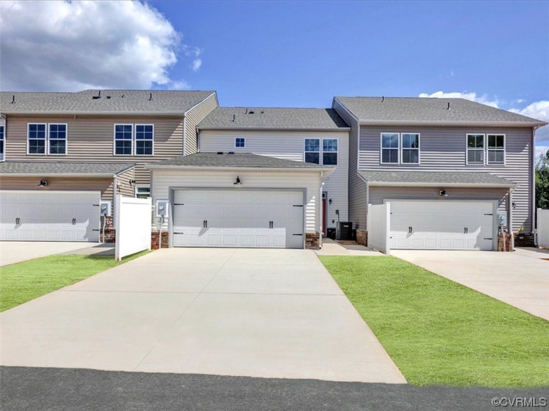 Building Photo - 3045 Fletcher Aly