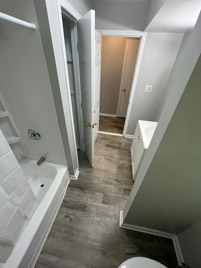 Building Photo - WOW! This is a Home! 3-bedroom, 1-bath hom...