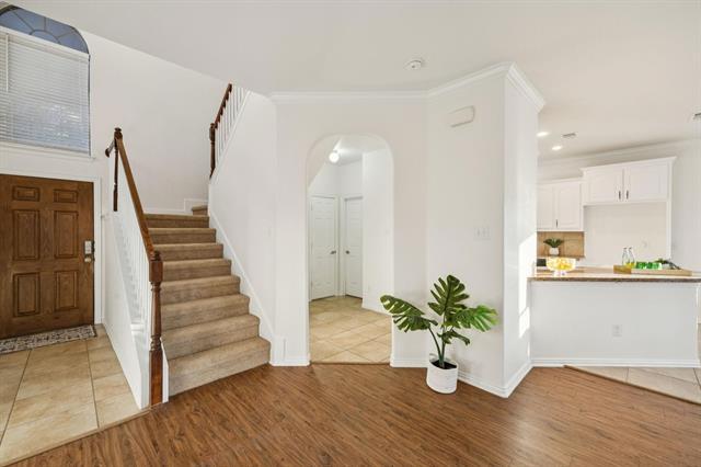 Building Photo - 12145 Walden Wood Dr