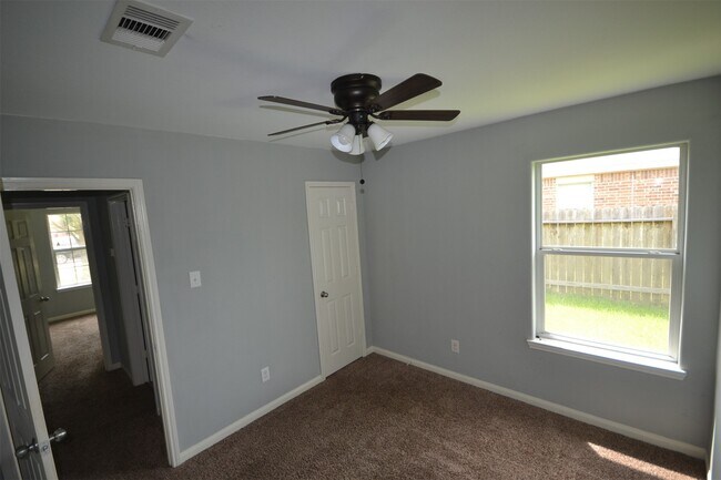 Building Photo - 6958 Chessgate Falls Ln