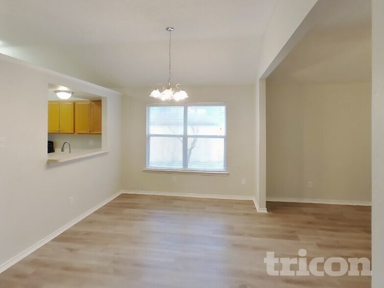 Building Photo - 1706 Fern Dr