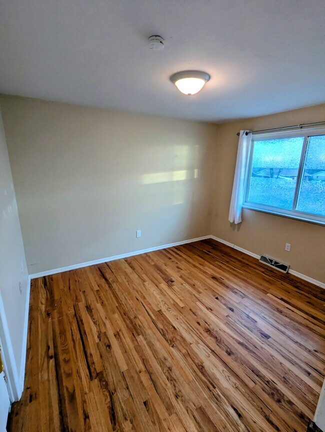 Building Photo - 1340 Dawson Dr