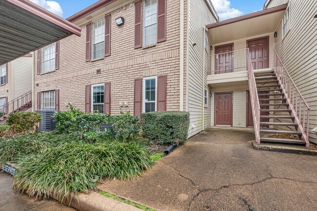 Building Photo - 2120 El Paseo St