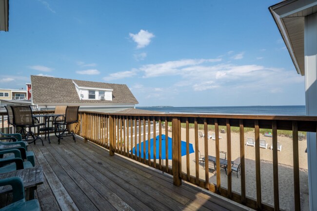 Building Photo - 2 Traynor St