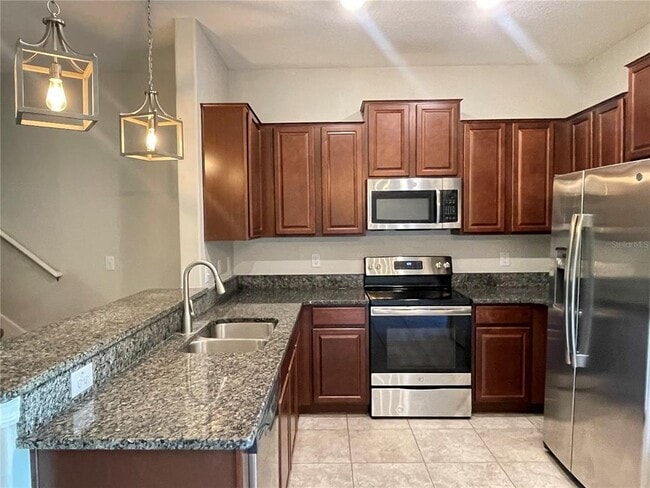 Building Photo - 9768 Pembrooke Pines Dr