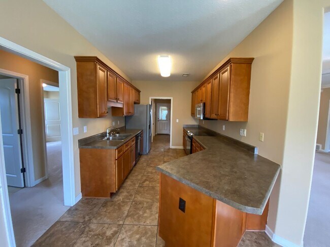 Building Photo - BARTLETT RENTAL HOME 3 BEDROOM 2 BATHROOM WITH FENCED BACKYARD