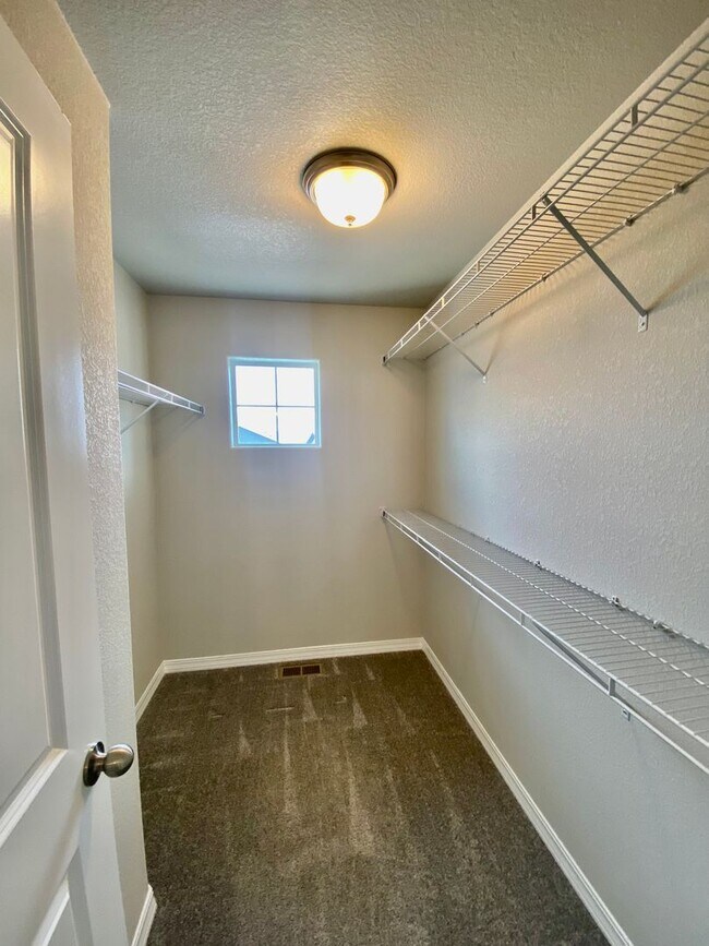 Building Photo - 3 Bedroom SFR in 80938 Near Peterson SFB