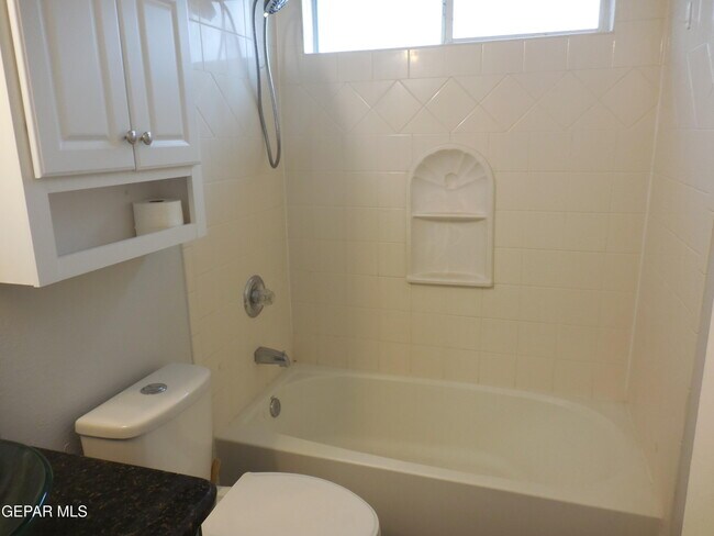 Building Photo - 356 Jardin Bello Ave