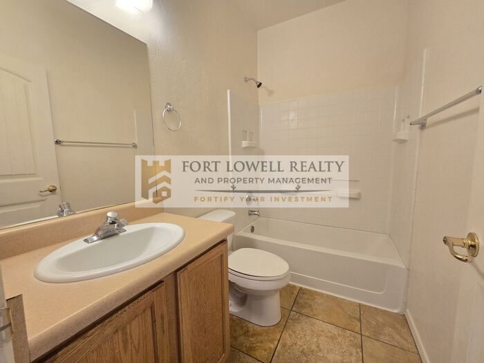 Building Photo - 920 W Starr Pass Blvd