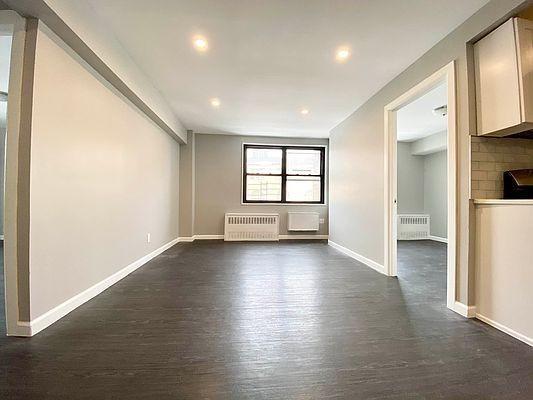 Building Photo - 2 bedroom in BRONX NY 10467