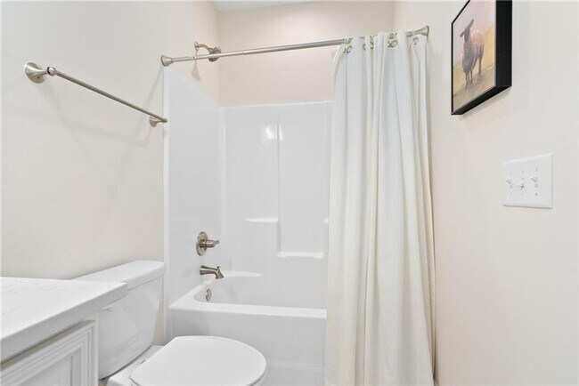 Building Photo - Spacious 4BR Home Near Auburn University –...