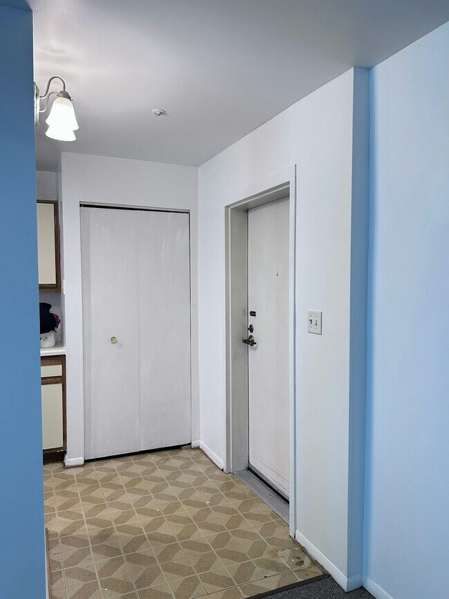 Building Photo - 18411 Guildberry Dr