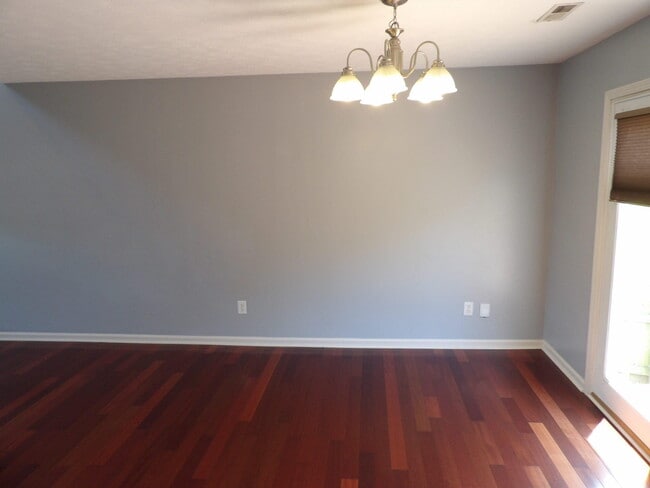 Building Photo - 123 Serena Way