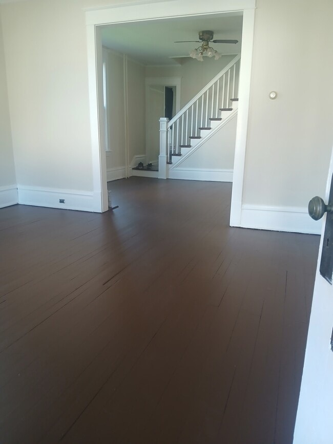 Building Photo - 550-548 Ferndale Ave