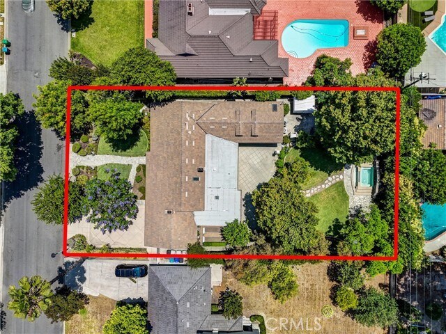Building Photo - 1120 Encanto Dr