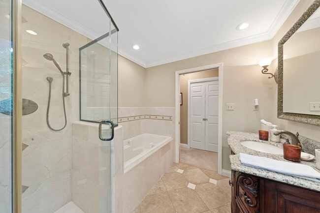 Building Photo - 12819 Huntercreek Rd