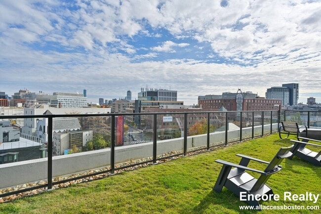 Building Photo - 425 Massachusetts Ave